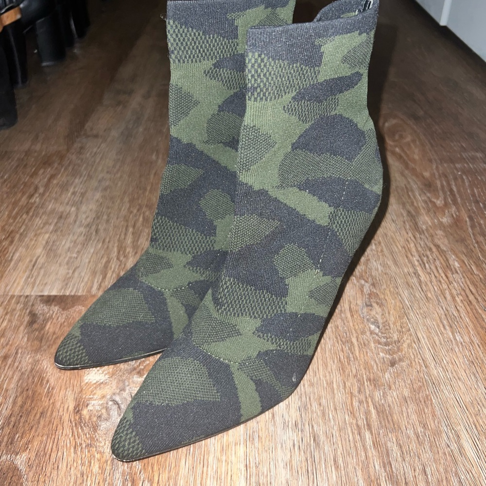 Steve madden camo booties with stiletto heel
